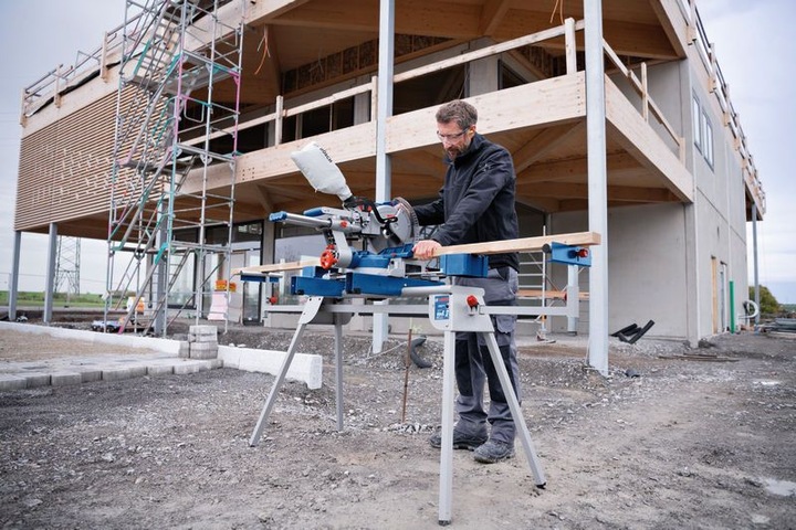 Image du produit Bosch Professional Scie à onglet sans fil BOSC