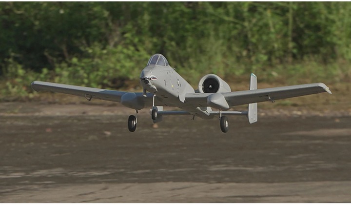 Produktbild Amewi A10 Thunderbolt II (Motorflugzeug)