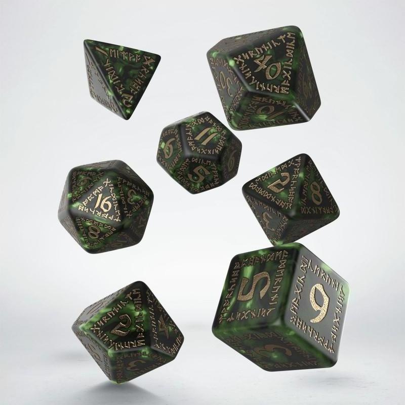 Q Workshop SRUN98 - RuneQuest-Würfel-Set, flaschengrün & gold (7)
