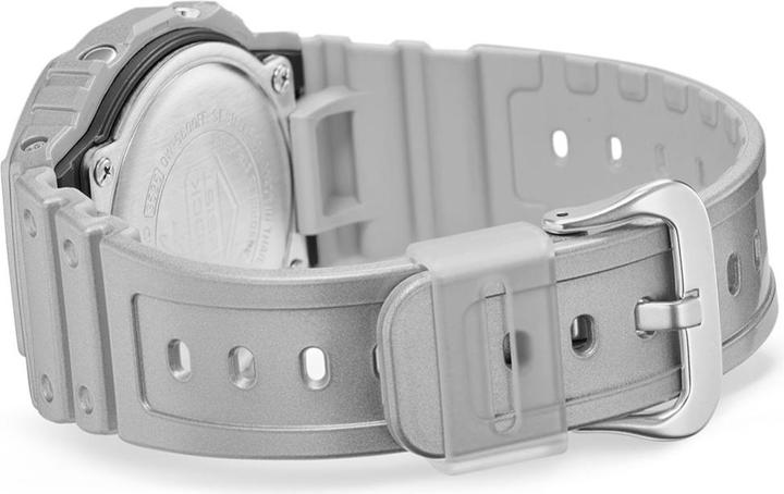 Productafbeelding G-Shock DW-5600FF-8ER (Duikhorloge, 43 mm)