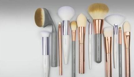 Produktbild Chique Studio Small Eyeshadow Brush (Augenbrauen)