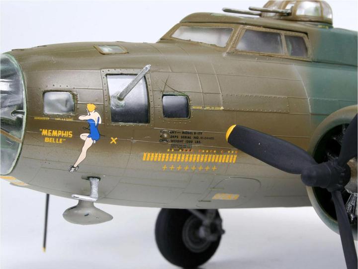 Immagine prodotto Revell Boeing B-17F Memphis Belle