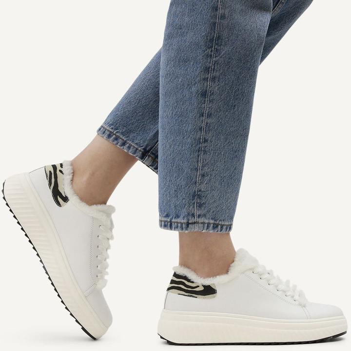 Actual product image Caprice Sneaker (39)