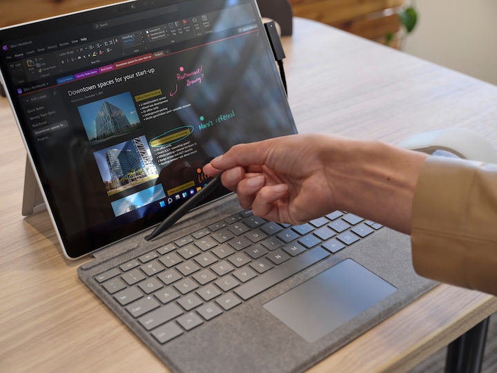 Produktbild Microsoft Surface Pro Signature Keyboard mit Slim Pen 2 (CH)