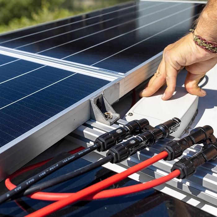 Actual product image Qoltec Zestaw narzędzi solarnych kompatybilnych ze złączami MC4 | Zaciskarka + Automatyczny (Solar connector)