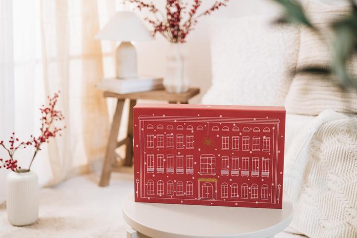 Actual product image Ava & May Scented candles and diffusers