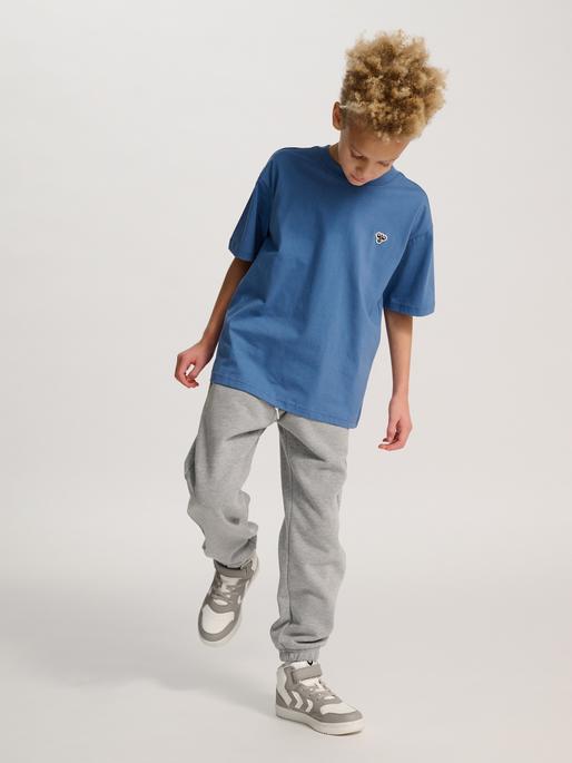 Produktbild hummel hmlJR LOOSE T-SHIRT S/S BEE (10XL, 11XL, 12XL)