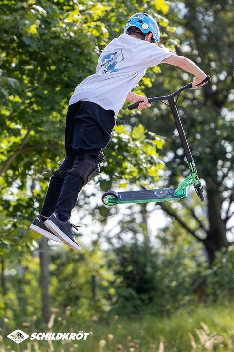 Actual product image Schildkröt Stunt scooter Flipwhip Hydro Green