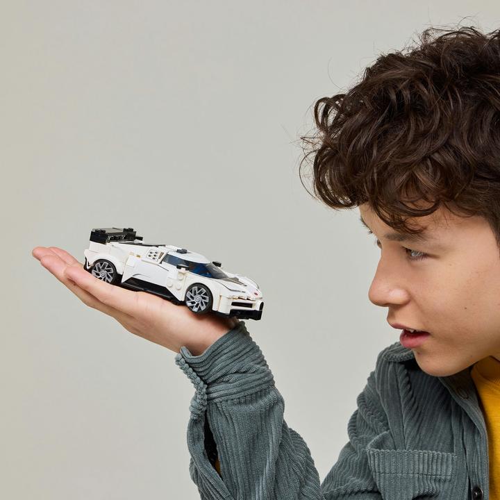 Actual product image LEGO Bugatti Centodieci Hypersportwagen (77240, LEGO Speed Champions)