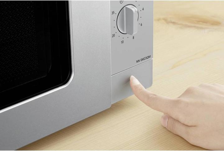 Image du produit Panasonic NN-SM23QMEPG Mikrowelle Silber 800 W Grillfunktion (20 l)