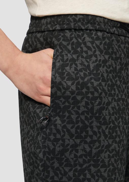 Actual product image S.Oliver Hose Gemusterte Jogpants und Reissverschlusstaschen (Frequency band 38 (2600 MHz))