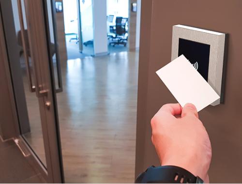 Productafbeelding 2N RFID-lezer Toegangseenheid 2.0 RFID 13,56 MHz Beveiligd