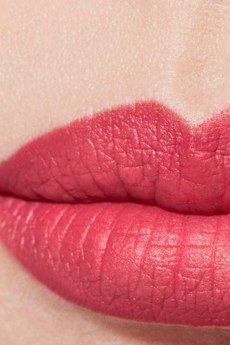 Actual product image Chanel Rouge Allure (43 La Favorite)