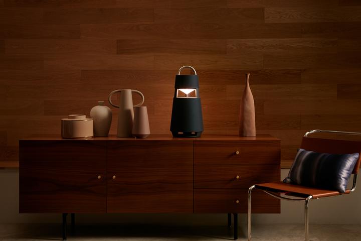 Actual product image LG XBoom 360 (10 h, Rechargeable battery operated, Electrical connection)