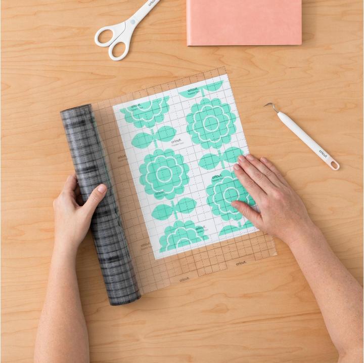 Actual product image Cricut Transfer Tape Linerless 33x914cm (P)