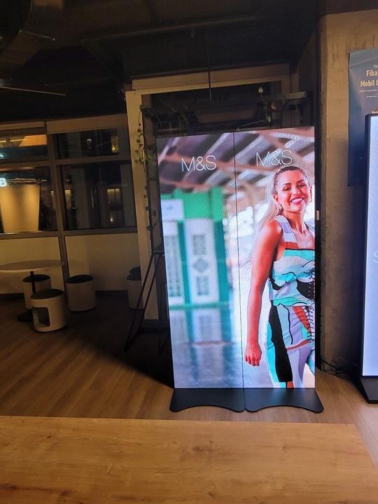 Image du produit DSS Totem LED d'intérieur Portrait, 90", noir