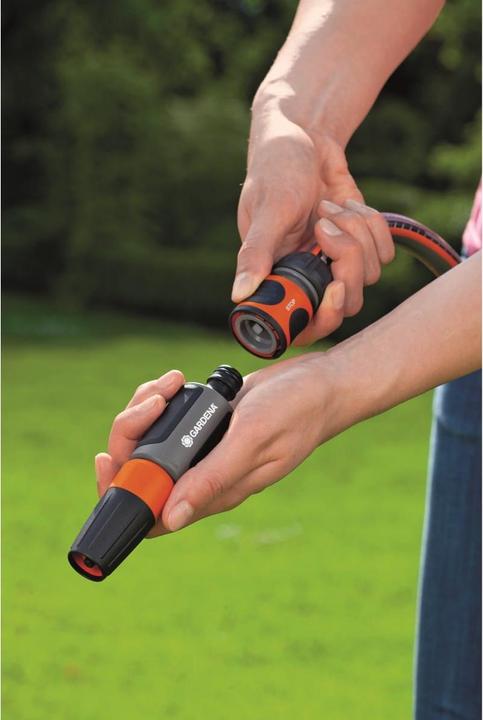 Actual product image Gardena Syringe set