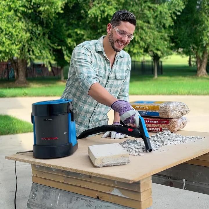 Produktbild Genius Invictus C9 Set 9Piece Wet and Dry Vacuum Cleaner (Saugen + Wischen)