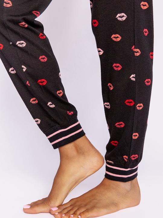Actual product image Pj Salvage Pyjama bottom "Be mine" black/small patterned (36)
