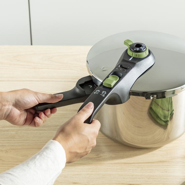 Produktbild Tefal Secure Trendy Schnellkochtopf (25 cm, Dampfkochtopf, Edelstahl)