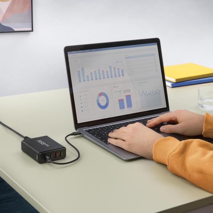 Produktbild Hama Ladestation 4 Ports, GaN, Schnellladegerät, 2xUSB-C, 2xUSB-A, PD, 65 W, SW (65 W, 4 Ports)