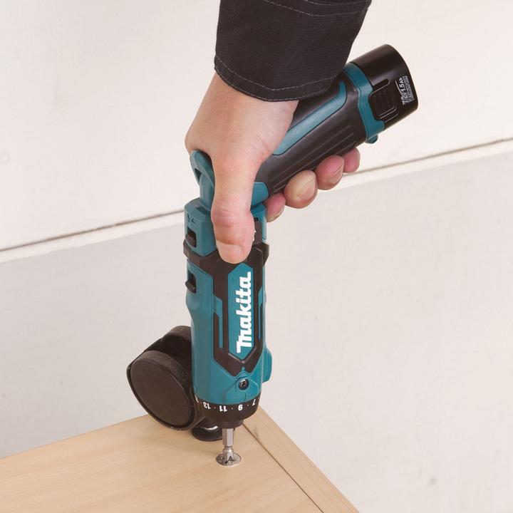 Actual product image Makita DF 012 (Screwdriver)