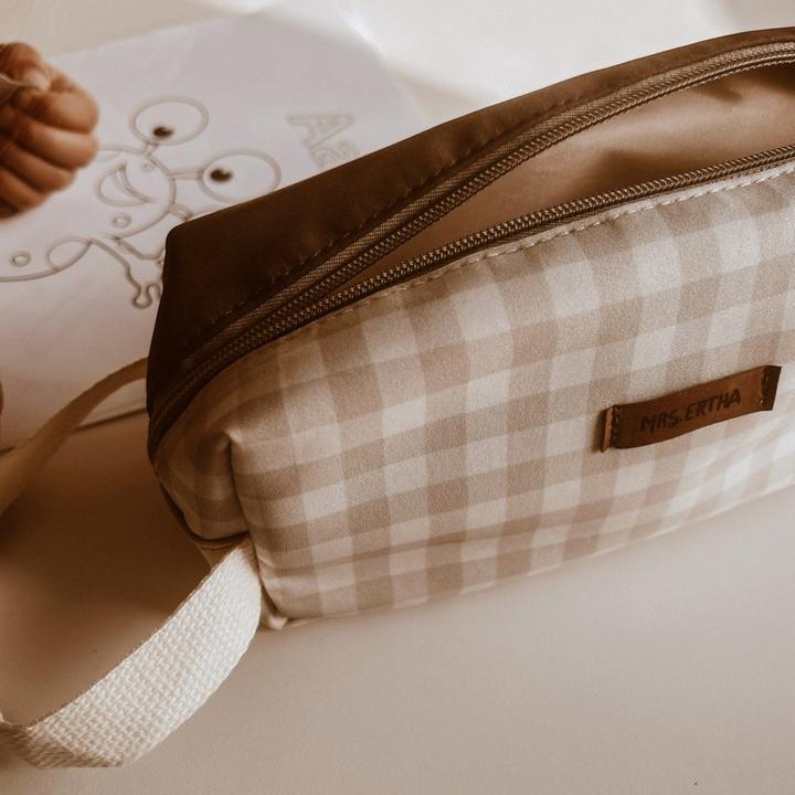 Immagine prodotto Mrs. Ertha Federmäppchen - Weiche Quadrate