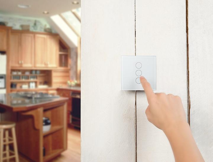 Produktbild Luminea Touch-Dreifach-Lichtschalter, komp. zu Amazon Alexa & Google Assistant