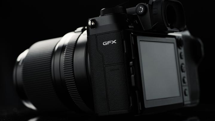 Image du produit Fujifilm GFX 100S – ohne BC-W235 Ladegerät (102 Mpx, Format moyen)
