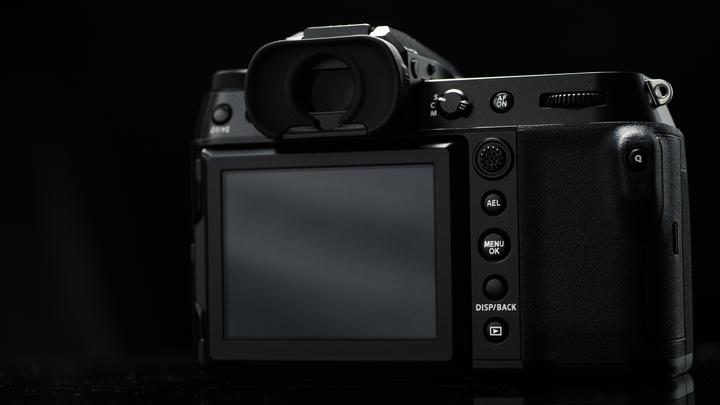 Image du produit Fujifilm GFX 100S – ohne BC-W235 Ladegerät (102 Mpx, Format moyen)