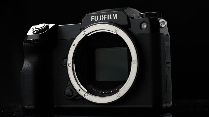 Image du produit Fujifilm GFX 100S – ohne BC-W235 Ladegerät (102 Mpx, Format moyen)