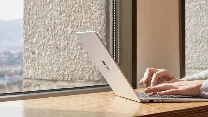 Image du produit Microsoft Surface Laptop 3 (13.50", Intel Core i5-1035G7, 8 Go, 256 Go, DE)