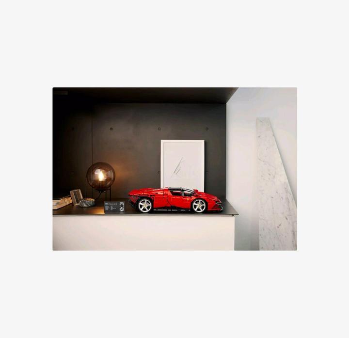 Actual product image LEGO Ferrari Daytona (42143, LEGO Technic)