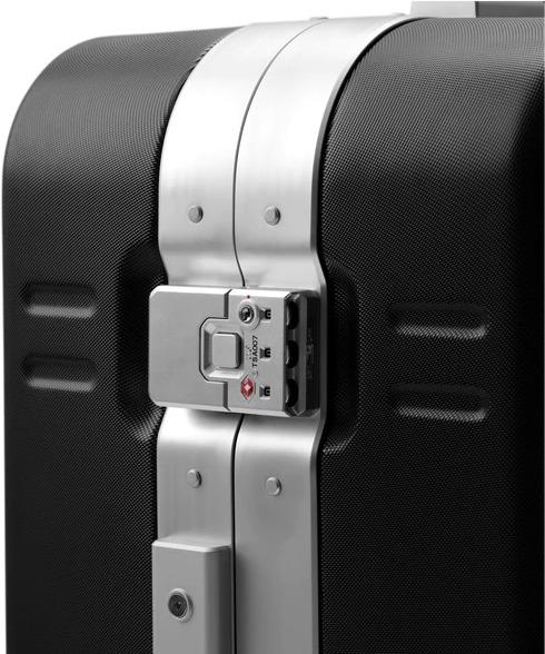 Actual product image D_b_ The Ramverk Pro Large Check-in Luggage (87 l)