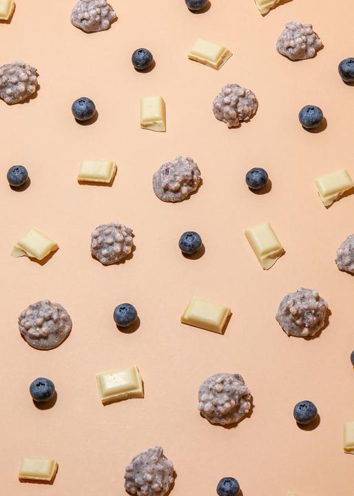 KoRo Knuspertaler mit Heidelbeer-Joghurt Geschmack und Reiscrispies umhüllt mit weisser Schokolade (1 Stk., 1000 g)