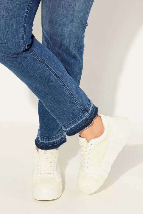 Immagine prodotto Ulla Popken Jeans modello Sammy in tessuto elasticizzato con taglio della gamba aderente e orlo sfrangiato (56)
