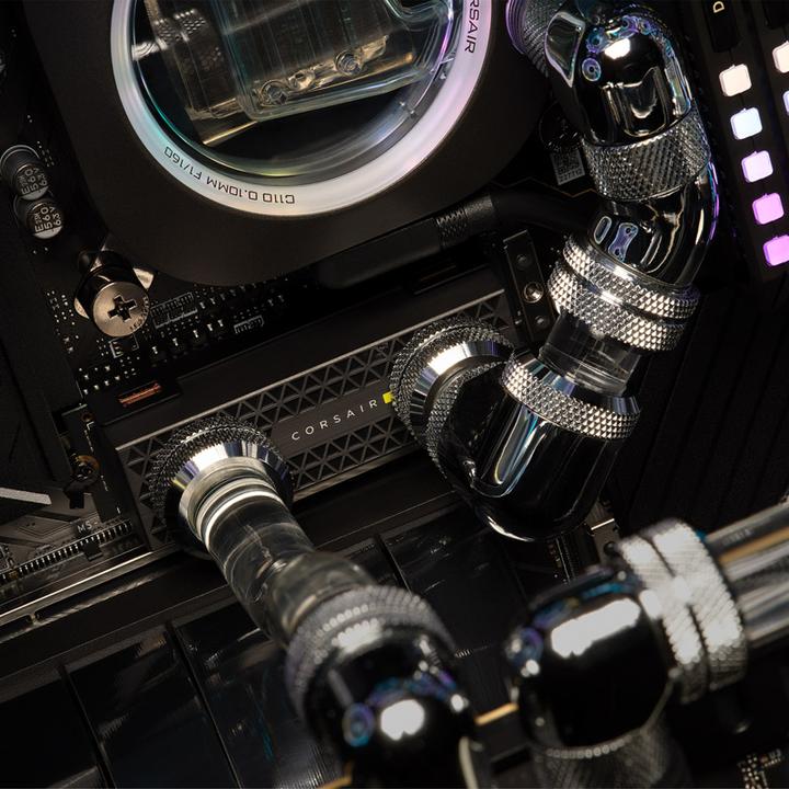 Actual product image Corsair MP700 PRO Hydro X Series (2000 GB, M.2 2280)