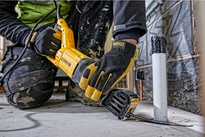Actual product image DeWalt Sabre saw 00