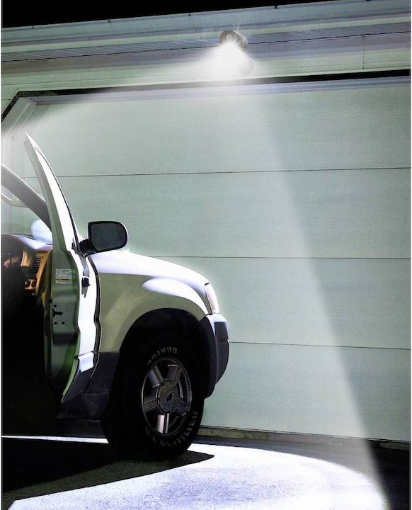 Produktbild Technaxx Überwachungskamera HD Aussenkamera mit LED Lampe TX 106 (1280 x 720 Pixels)