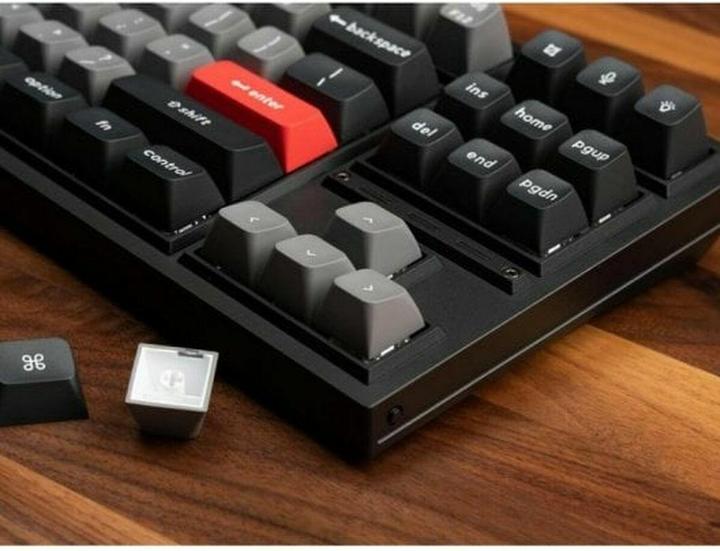 Produktbild Keychron Q3 Pro (schwarz/blaugrau, DE-Layout, K Pro Red, Hot-Swap, Aluminiumrahmen, RGB) (DE, Kabelgebunden)