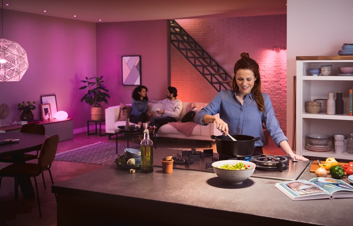 Actual product image Philips Hue Starter Kit (E27, 11 W, 1100 lm, 1 x, F)