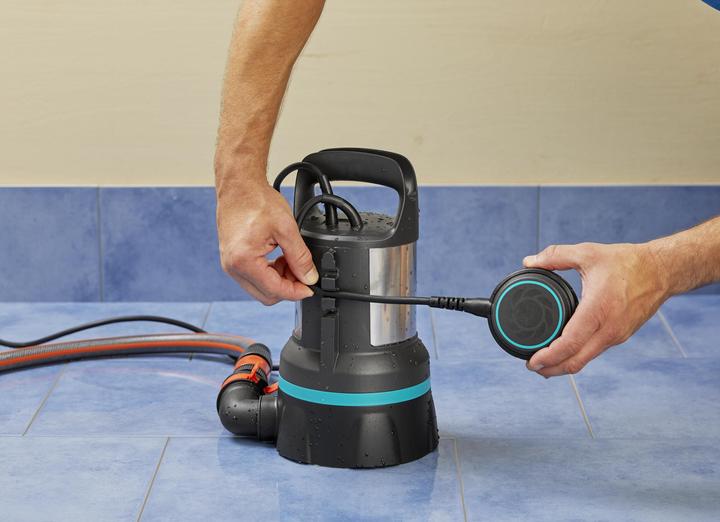 Produktbild Gardena Klarwasser-Tauchpumpe 11000 (Klarwasserpumpe)