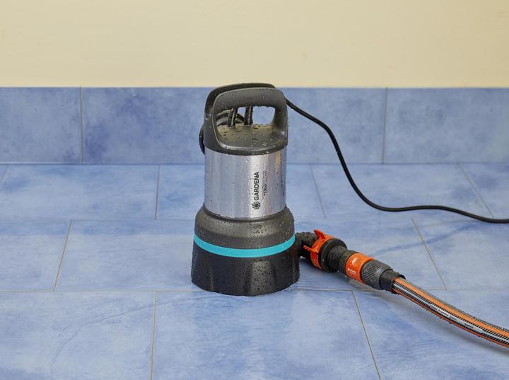 Produktbild Gardena Klarwasser-Tauchpumpe 11000 (Klarwasserpumpe)