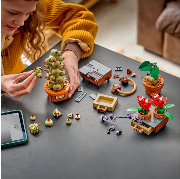 Produktbild LEGO Hogwarts Harry Potter Laufende Pflanzen (76474, LEGO Harry Potter)