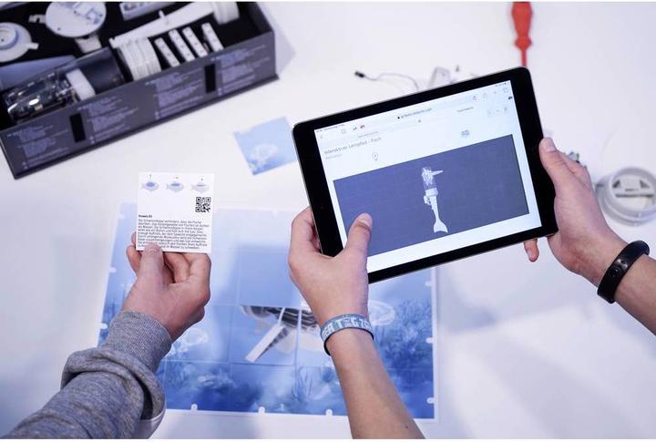 Produktbild Festo Experimentier Set Interaktives Lernposter Bionics Kit