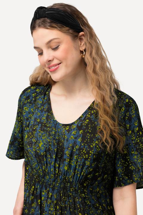Image du produit Ulla Popken Robe midi à pois. Décolleté en V, manches courtes. Empiècement smocké. (46, 48)