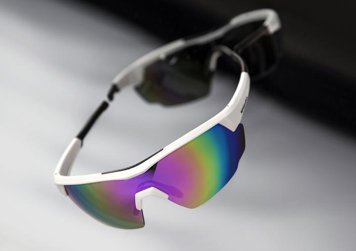 Actual product image Endura FS260-Pro glasses (Neon Peach, Smoke (with Light Reactive Plus and anti-fog coating))