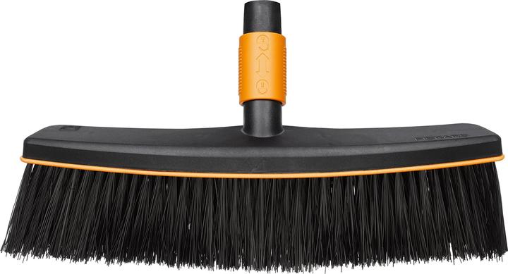Fiskars Street broom (1 pcs.)