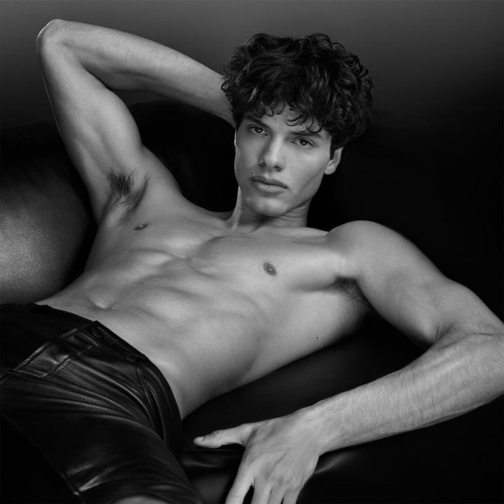 Image du produit Viktor & Rolf Cuir foncé Spicebomb (Eau de parfum, 90 ml)