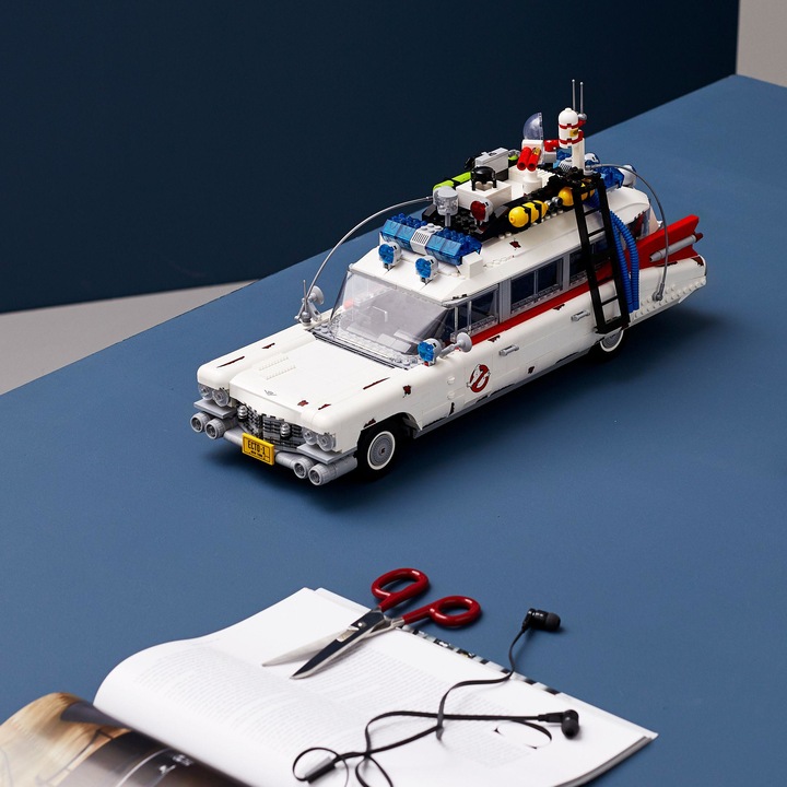 Image du produit LEGO S.O.S. Fantômes ECTO-1 (10274, LEGO Icons, LEGO difficiles à trouver)